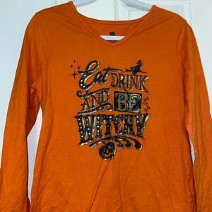Halloween long sleeve v neck top size meduim